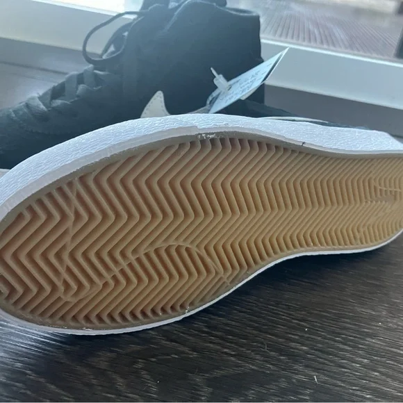 Nike Bruin Mid Skate Shoes - Picture 6 of 7